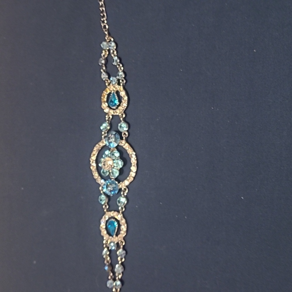 Elegant Blue and Gold Bracelet